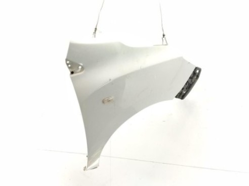 631002600R ALETA DEL DER DACIA LODGY|Desguaces La Cabaña