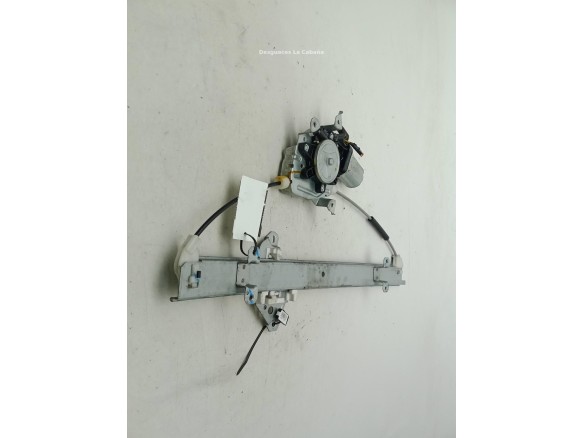   ELEVALUNAS PUERTA LAT DEL DER NISSAN TIIDA Fastback (C11)|Desguaces La Cabaña