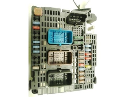 CAJA FUSIBLES INTERIOR (BSI)|Desguaces La Cabaña 2