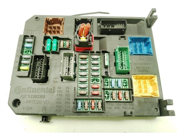 966554748000 CAJA FUSIBLES INTERIOR (BSI) CITROEN C4 II (B7)|Desguaces La Cabaña