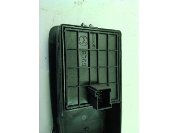   MANDO ELEVALUNAS PUERTA LAT DEL IZQ PEUGEOT BOXER Furgón|Desguaces La Cabaña