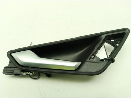 8V0837206A  MANILLA PUERTA LAT DEL DER EXT AUDI Q2 (GAB)|Desguaces La Cabaña