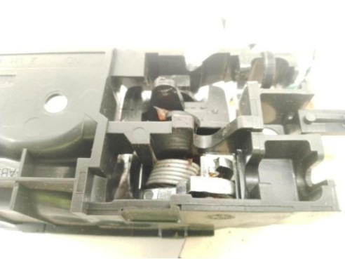 MANILLA PUERTA LAT DEL IZQ INT TOYOTA AVENSIS (_T25_)|Desguaces La Cabaña