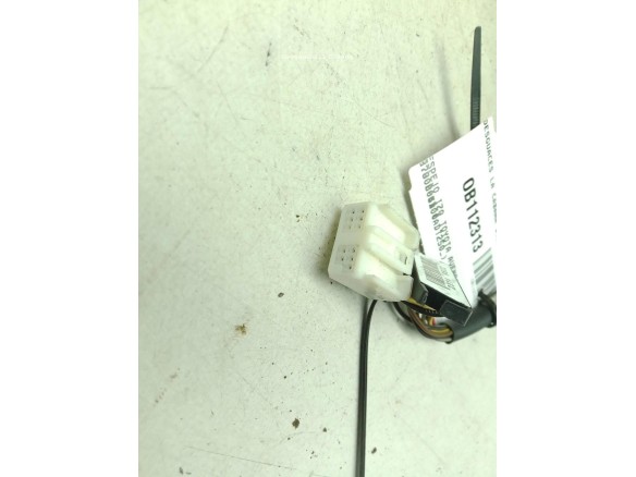 8790605100 ESPEJO IZQ TOYOTA AVENSIS (_T25_)|Desguaces La Cabaña