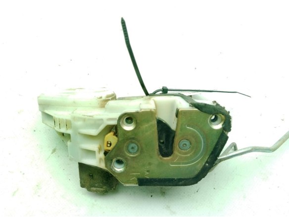   CERRADURA PUERTA LAT DEL DER MITSUBISHI L 200 (K7_T, K6_T)|Desguaces La Cabaña