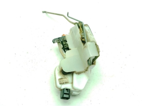   CERRADURA PUERTA LAT DEL IZQ MITSUBISHI L 200 (K7_T, K6_T)|Desguaces La Cabaña