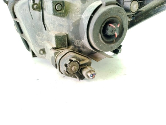 8117042160 FARO DERECHO TOYOTA RAV 4 II (_A2_)|Desguaces La Cabaña
