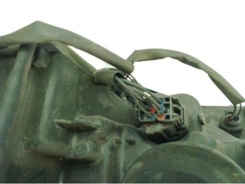 31111187 FARO DERECHO VOLVO XC90 I (275)|Desguaces La Cabaña