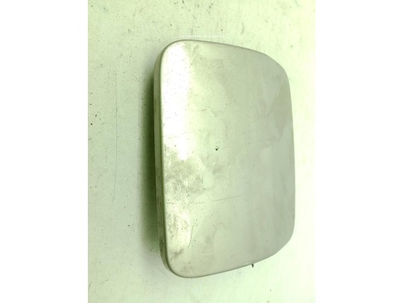 TAPA COMBUSTIBLE MITSUBISHI MONTERO |Desguaces La Cabaña