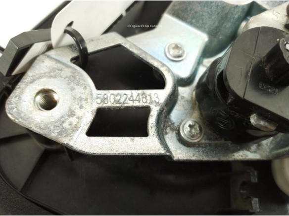 5802244813 MANILLA PUERTA LAT DEL IZQ EXT IVECO Stralis|Desguaces La Cabaña