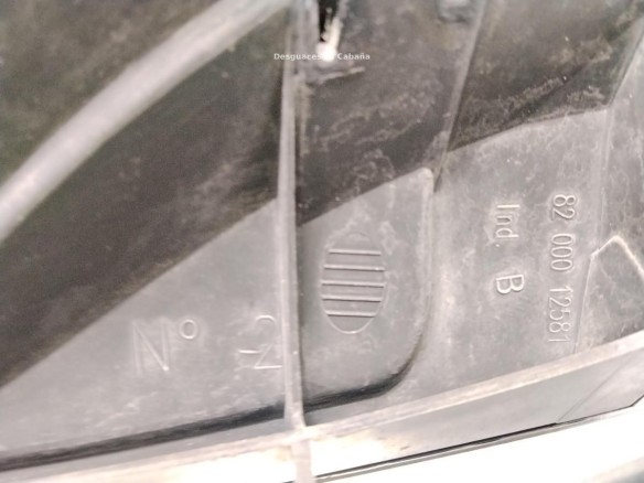 8200390126 REJILLA / CALANDRA RENAULT LAGUNA II (BG0/1_)|Desguaces La Cabaña