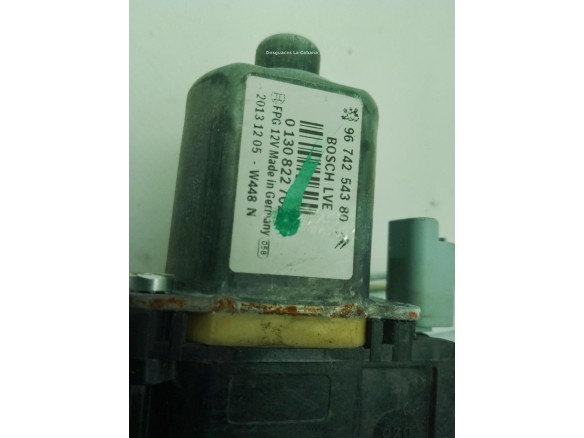 9673154380, 9674254380 ELEVALUNAS PUERTA LAT DEL DER PEUGEOT 2008|Desguaces La Cabaña