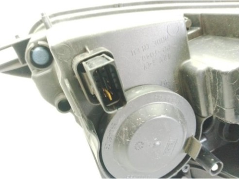 1685353580, 9677810180 FARO IZQUIERDO PEUGEOT 2008|Desguaces La Cabaña