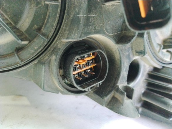 921023Z300 FARO DERECHO HYUNDAI i40 (VF)|Desguaces La Cabaña