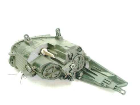 921023Z300 FARO DERECHO HYUNDAI i40 (VF)|Desguaces La Cabaña