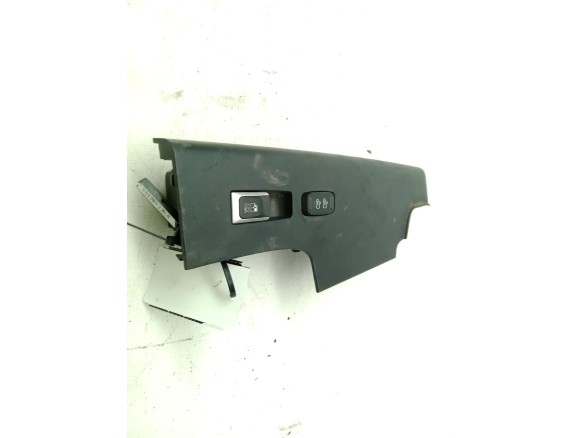   MANDO ELEVALUNAS PUERTA LAT DEL DER HYUNDAI H350 Furgón|Desguaces La Cabaña