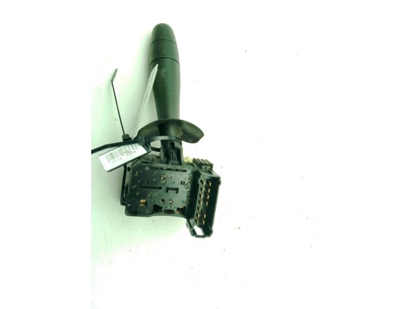 7701050685, 8200070265 MANDO LIMPIAPARABRISAS RENAULT TRAFIC II Furgón (FL)|Desguaces La Cabaña