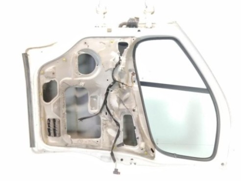 7751478601 PUERTA LAT DEL DER RENAULT TRAFIC II Furgón (FL)|Desguaces La Cabaña