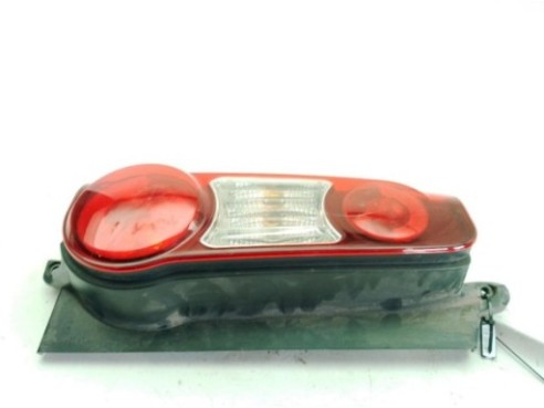 PILOTO TRASERO IZQUIERDO EXTERIOR|Desguaces La Cabaña 2