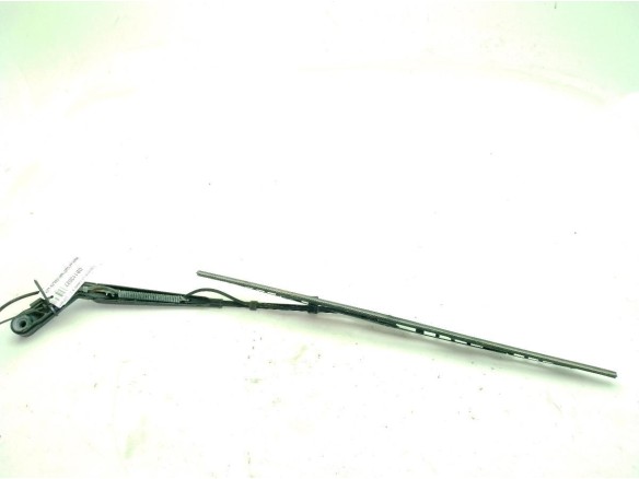   BRAZO LIMPIAPARABRISAS DEL IZQ MERCEDES BENZ 100 Furgón (631)|Desguaces La Cabaña