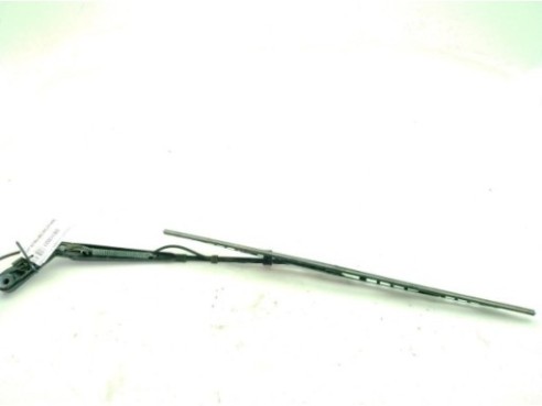   BRAZO LIMPIAPARABRISAS DEL IZQ MERCEDES BENZ 100 Furgón (631)|Desguaces La Cabaña