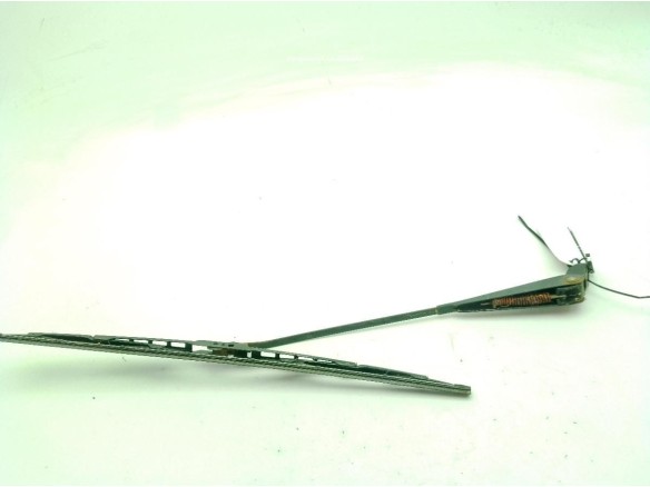   BRAZO LIMPIAPARABRISAS DEL DER IVECO DAILY II Furgón/ranchera familiar|Desguaces La Cabaña