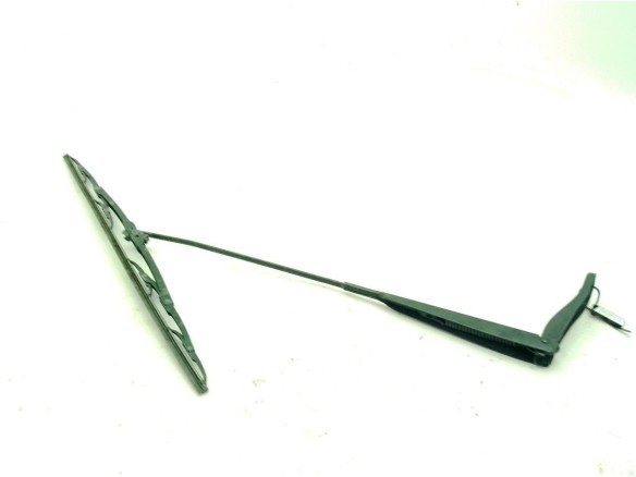 288862244R, 8200734777 BRAZO LIMPIAPARABRISAS DEL DER RENAULT MASTER III Furgón (FV)|Desguaces La Cabaña