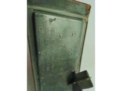 7700822136, 8200163914 PILOTO DEL IZQ RENAULT MASTER II Furgón (FD)|Desguaces La Cabaña