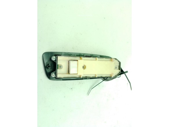 8404002080 MANDO ELEVALUNAS PUERTA LAT DEL IZQ TOYOTA AURIS (_E15_)|Desguaces La Cabaña