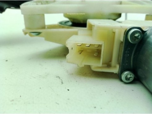 A2047300779, A2048200542 ELEVALUNAS PUERTA LAT TRA IZQ MERCEDES BENZ CLASE E (W212)|Desguaces La Cabaña