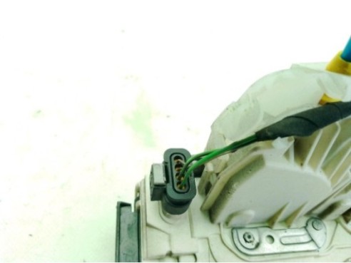 A2047201835, A0997200435 CERRADURA PUERTA LAT DEL DER MERCEDES BENZ CLASE E (W212)|Desguaces La Cabaña