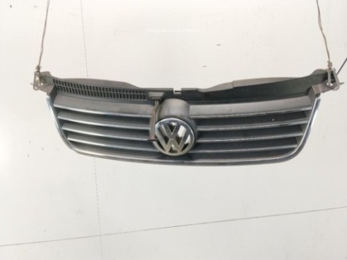 3B0853651L 3FZ REJILLA / CALANDRA VW PASSAT (3B3)|Desguaces La Cabaña