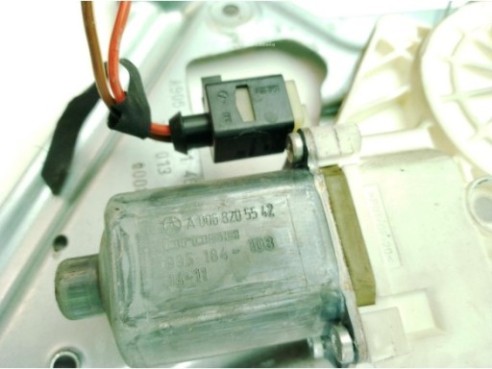 A9067200146, A0068205542 ELEVALUNAS PUERTA LAT DEL DER MERCEDES BENZ SPRINTER 3-t Furgón (906)|Desguaces La Cabaña