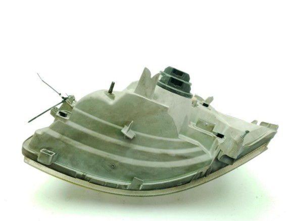 8200163518 FARO DERECHO RENAULT MASTER II Furgón (FD)|Desguaces La Cabaña