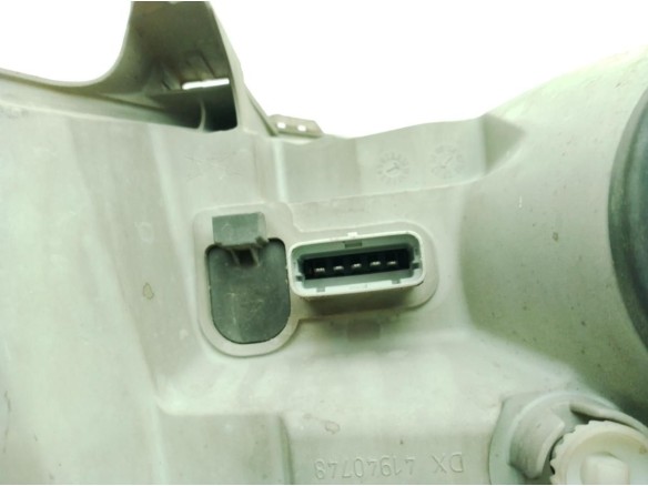 8200163518 FARO DERECHO RENAULT MASTER II Furgón (FD)|Desguaces La Cabaña