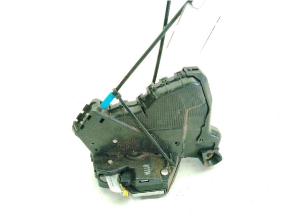 6904002210 CERRADURA PUERTA LAT DEL IZQ TOYOTA AURIS (_E18_)|Desguaces La Cabaña