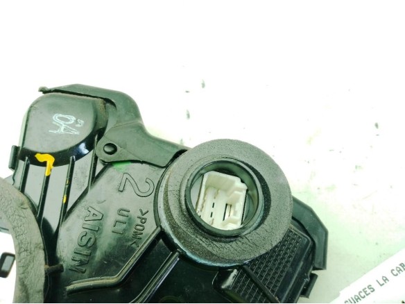 6904002210 CERRADURA PUERTA LAT DEL IZQ TOYOTA AURIS (_E18_)|Desguaces La Cabaña