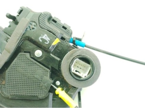 6905005050 CERRADURA PUERTA LAT TRA DER TOYOTA AURIS (_E18_)|Desguaces La Cabaña