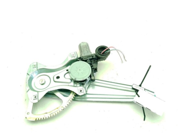 6983002210, 857200D120 ELEVALUNAS PUERTA LAT TRA DER TOYOTA AURIS (_E18_)|Desguaces La Cabaña