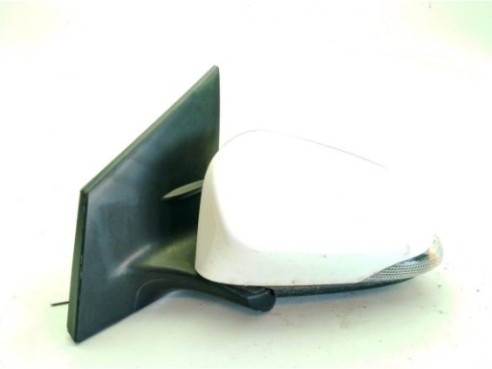 8531502490 BOTE LIMPIAPARABRISAS TOYOTA AURIS (_E18_)|Desguaces La Cabaña 2