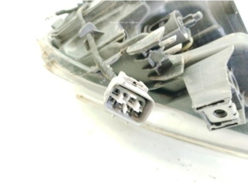 8113002J61, 8111002E21 FARO DERECHO TOYOTA AURIS (_E18_)|Desguaces La Cabaña