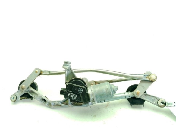 8511002340 MOTOR LIMPIAPARABRISAS DEL TOYOTA AURIS (_E18_)|Desguaces La Cabaña