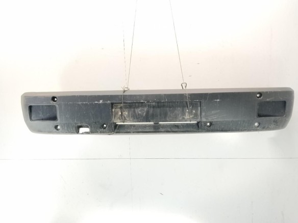   PARAGOLPES DEL MERCEDES BENZ 100 Furgón (631)|Desguaces La Cabaña