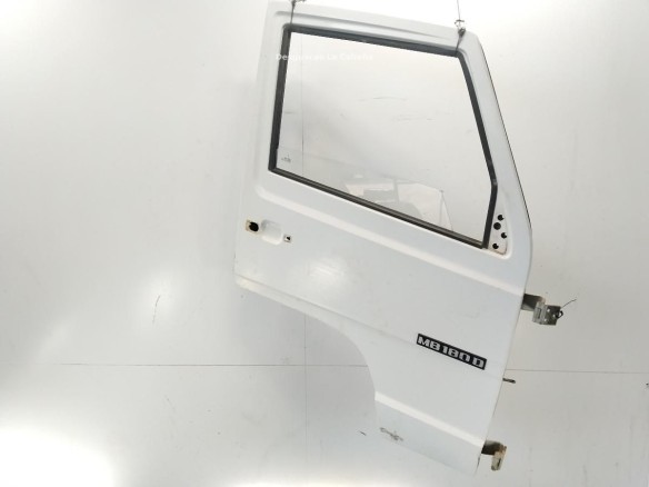   PUERTA LAT DEL DER MERCEDES BENZ 100 Furgón (631)|Desguaces La Cabaña