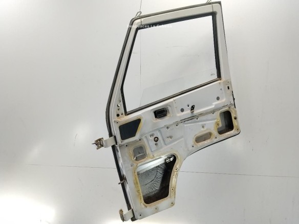   PUERTA LAT DEL DER MERCEDES BENZ 100 Furgón (631)|Desguaces La Cabaña
