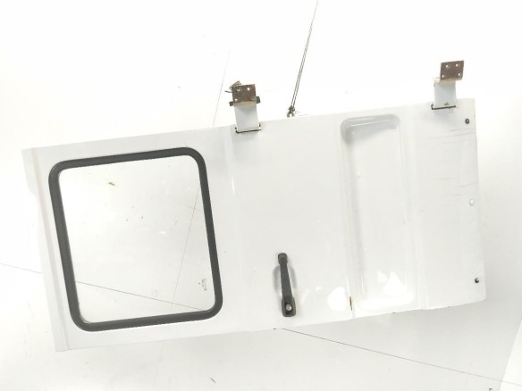   PUERTA TRA DER CARGA MERCEDES BENZ 100 Furgón (631)|Desguaces La Cabaña