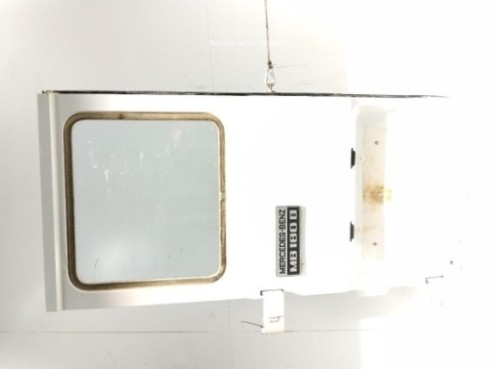   PUERTA TRA IZQ CARGA MERCEDES BENZ 100 Furgón (631)|Desguaces La Cabaña