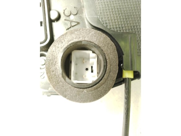 CERRADURA PUERTA LAT TRA IZQ TOYOTA YARIS (_P9_)|Desguaces La Cabaña