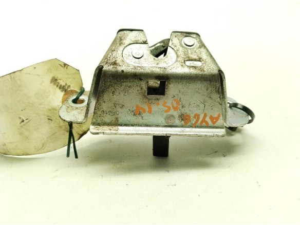 CERRADURA PORTON / TAPA MALETA TOYOTA AYGO (_B1_)|Desguaces La Cabaña