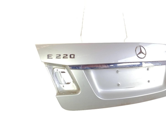 A212750097528 TAPA MALETA MERCEDES BENZ CLASE E (W212) |Desguaces La Cabaña